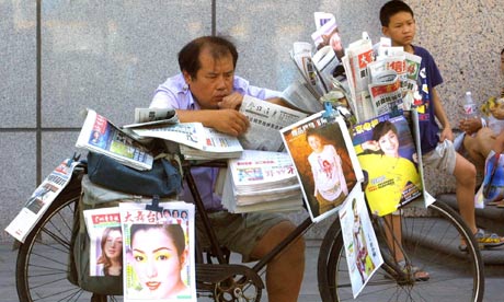 Chinese-newspaper-stand.--004